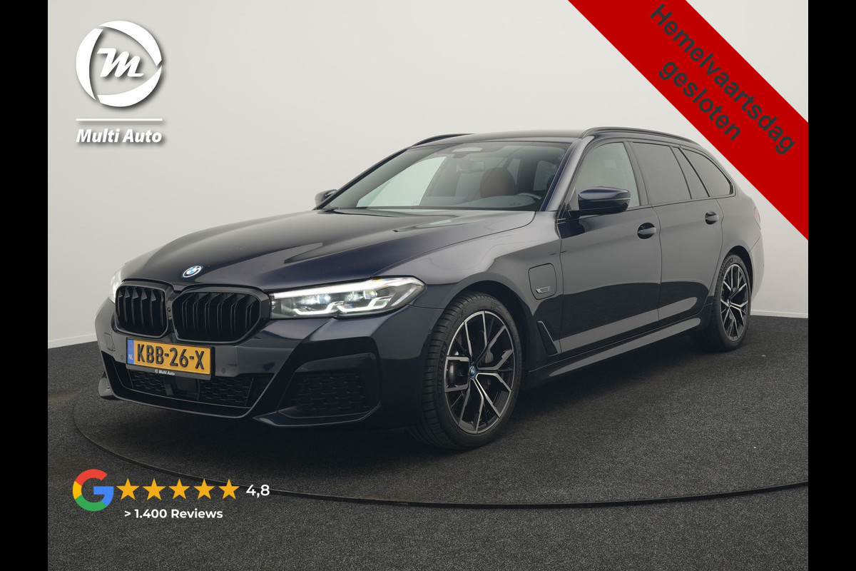 BMW 5 Serie Touring 530e M Sport PHEV 293pk Dealer O.H | Trekhaak af fabriek | Adaptive Cruise | 19"L.M | Lederen Sportstoelen Verwarmd | Camera & Parkassist | Apple Carplay | Sfeerverlichting | Plug in Hybrid