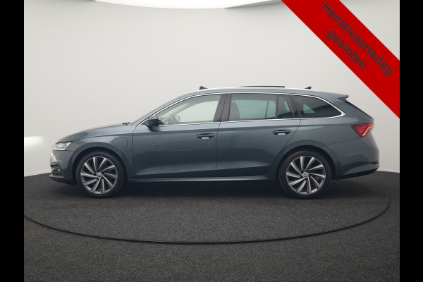 Škoda Octavia Combi 1.4 TSI Sportline Business PHEV 204pk Dealer O.H | Panodak | Adaptive Cruise | Lederen Sportstoelen Massage & Memory | Head Up | Virtual | Camera & Parkassist | 18"L.M | Keyless |  Plug In Hybrid