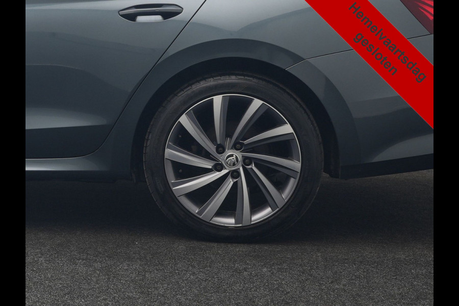 Škoda Octavia Combi 1.4 TSI Sportline Business PHEV 204pk Dealer O.H | Panodak | Adaptive Cruise | Lederen Sportstoelen Massage & Memory | Head Up | Virtual | Camera & Parkassist | 18"L.M | Keyless |  Plug In Hybrid