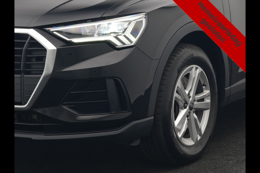 Audi Q3 45 TFSI e PHEV 245pk Dealer O.H. | Trekhaak Af Fabriek | Panodak | Camera | Alcantara Sportstoelen Verwarmd | Apple Carplay | Keyless | Blis | LED Koplampen | Virtual | Navigatie | DAB | Plug In Hybrid |