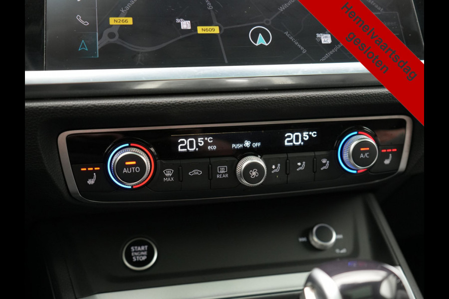 Audi Q3 45 TFSI e PHEV 245pk Dealer O.H. | Trekhaak Af Fabriek | Panodak | Camera | Alcantara Sportstoelen Verwarmd | Apple Carplay | Keyless | Blis | LED Koplampen | Virtual | Navigatie | DAB | Plug In Hybrid |