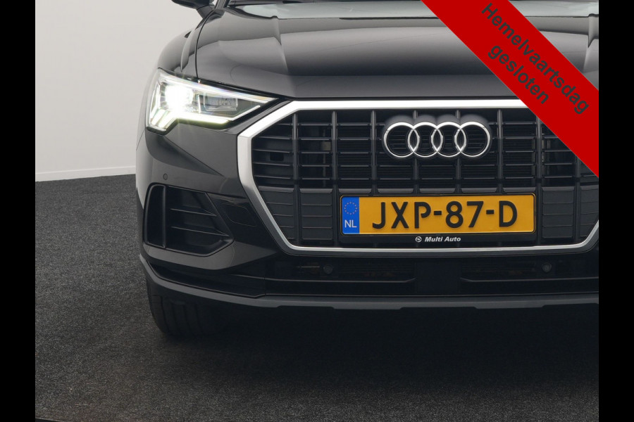Audi Q3 45 TFSI e PHEV 245pk Dealer O.H. | Trekhaak Af Fabriek | Panodak | Camera | Alcantara Sportstoelen Verwarmd | Apple Carplay | Keyless | Blis | LED Koplampen | Virtual | Navigatie | DAB | Plug In Hybrid |