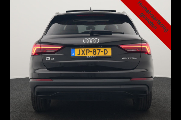 Audi Q3 45 TFSI e PHEV 245pk Dealer O.H. | Trekhaak Af Fabriek | Panodak | Camera | Alcantara Sportstoelen Verwarmd | Apple Carplay | Keyless | Blis | LED Koplampen | Virtual | Navigatie | DAB | Plug In Hybrid |