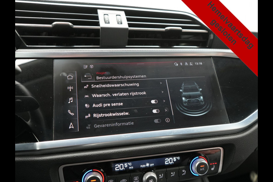 Audi Q3 45 TFSI e PHEV 245pk Dealer O.H. | Trekhaak Af Fabriek | Panodak | Camera | Alcantara Sportstoelen Verwarmd | Apple Carplay | Keyless | Blis | LED Koplampen | Virtual | Navigatie | DAB | Plug In Hybrid |