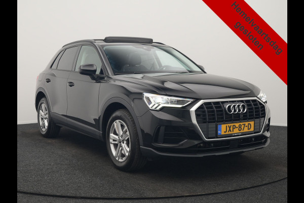 Audi Q3 45 TFSI e PHEV 245pk Dealer O.H. | Trekhaak Af Fabriek | Panodak | Camera | Alcantara Sportstoelen Verwarmd | Apple Carplay | Keyless | Blis | LED Koplampen | Virtual | Navigatie | DAB | Plug In Hybrid |