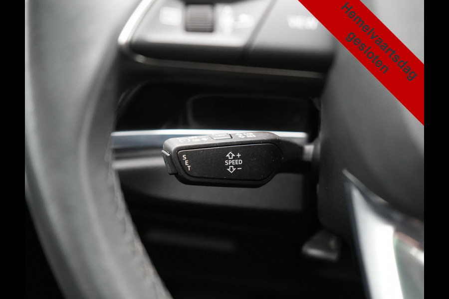 Audi Q3 45 TFSI e PHEV 245pk Dealer O.H. | Trekhaak Af Fabriek | Panodak | Camera | Alcantara Sportstoelen Verwarmd | Apple Carplay | Keyless | Blis | LED Koplampen | Virtual | Navigatie | DAB | Plug In Hybrid |
