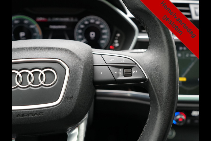 Audi Q3 45 TFSI e PHEV 245pk Dealer O.H. | Trekhaak Af Fabriek | Panodak | Camera | Alcantara Sportstoelen Verwarmd | Apple Carplay | Keyless | Blis | LED Koplampen | Virtual | Navigatie | DAB | Plug In Hybrid |