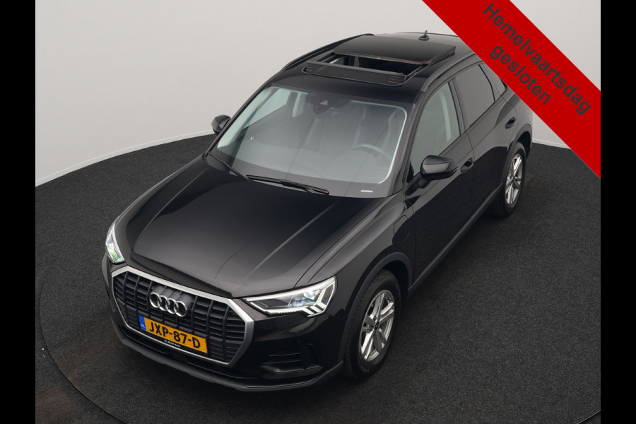 Audi Q3 45 TFSI e PHEV 245pk Dealer O.H. | Trekhaak Af Fabriek | Panodak | Camera | Alcantara Sportstoelen Verwarmd | Apple Carplay | Keyless | Blis | LED Koplampen | Virtual | Navigatie | DAB | Plug In Hybrid |
