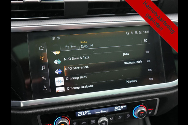 Audi Q3 45 TFSI e PHEV 245pk Dealer O.H. | Trekhaak Af Fabriek | Panodak | Camera | Alcantara Sportstoelen Verwarmd | Apple Carplay | Keyless | Blis | LED Koplampen | Virtual | Navigatie | DAB | Plug In Hybrid |