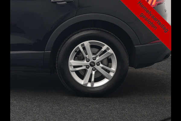 Audi Q3 45 TFSI e PHEV 245pk Dealer O.H. | Trekhaak Af Fabriek | Panodak | Camera | Alcantara Sportstoelen Verwarmd | Apple Carplay | Keyless | Blis | LED Koplampen | Virtual | Navigatie | DAB | Plug In Hybrid |