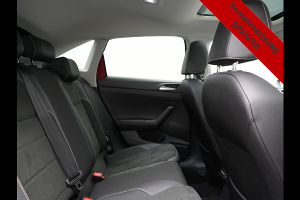 Volkswagen Taigo 1.0 TSI DSG Style 110pk Dealer O.H | Panodak | Camera | Adaptive Cruise | Alcantara Sportstoelen Verwarmd | IQ Light | IQ Drive | Keyless | Apple CarPlay | Navigatie | Virtual | DAB |