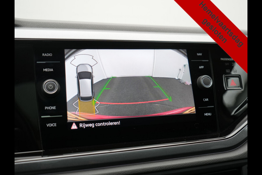 Volkswagen Taigo 1.0 TSI DSG Style 110pk Dealer O.H | Panodak | Camera | Adaptive Cruise | Alcantara Sportstoelen Verwarmd | IQ Light | IQ Drive | Keyless | Apple CarPlay | Navigatie | Virtual | DAB |
