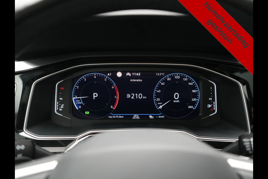 Volkswagen Taigo 1.0 TSI DSG Style 110pk Dealer O.H | Panodak | Camera | Adaptive Cruise | Alcantara Sportstoelen Verwarmd | IQ Light | IQ Drive | Keyless | Apple CarPlay | Navigatie | Virtual | DAB |