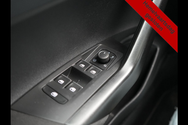 Volkswagen Taigo 1.0 TSI DSG Style 110pk Dealer O.H | Panodak | Camera | Adaptive Cruise | Alcantara Sportstoelen Verwarmd | IQ Light | IQ Drive | Keyless | Apple CarPlay | Navigatie | Virtual | DAB |
