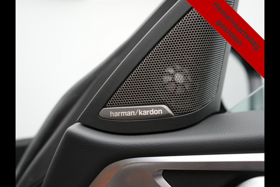 BMW 4 Serie Coupé 430i M Sport 245pk Dealer O.H Sanremo Green | Panodak | Lederen Competition Stoelen Memory & Verwarmd | Adaptive Onderstel | 360 Camera | Harman & Kardon | 19" L.M | Carbon | Apple Carplay | Navigatie | Blis | Virtual | DAB |