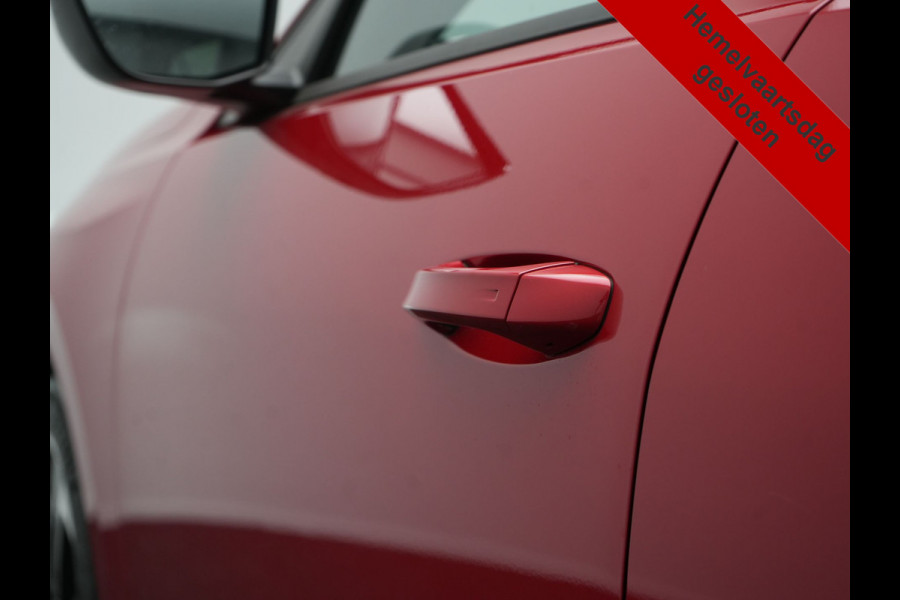 Opel Astra 1.6 Business Elegance PHEV 180pk | Adaptive Cruise | 360 Camera | Sportstoelen & Stuur Verwarmd | Apple Carplay | Keyless | LED Koplampen | Navigatie | DAB | Plug In Hybrid