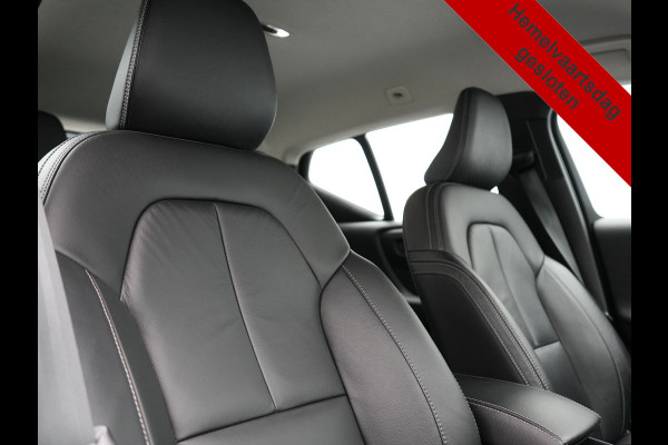 Volvo XC40 T4 Recharge Inscription 211pk PHEV Dealer O.H. | Trekhaak Af Fabriek | Adaptive Cruise | 360 Camera | Lederen Sportstoelen Memory & Verwarmd | Stuur Verwarmd | Apple Carplay | Keyless | Blis | Navigatie | DAB | Plug In Hybrid