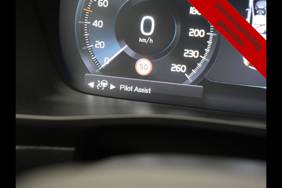Volvo XC40 T4 Recharge Inscription 211pk PHEV Dealer O.H. | Trekhaak Af Fabriek | Adaptive Cruise | 360 Camera | Lederen Sportstoelen Memory & Verwarmd | Stuur Verwarmd | Apple Carplay | Keyless | Blis | Navigatie | DAB | Plug In Hybrid