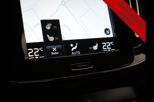 Volvo XC40 T4 Recharge Inscription 211pk PHEV Dealer O.H. | Trekhaak Af Fabriek | Adaptive Cruise | 360 Camera | Lederen Sportstoelen Memory & Verwarmd | Stuur Verwarmd | Apple Carplay | Keyless | Blis | Navigatie | DAB | Plug In Hybrid