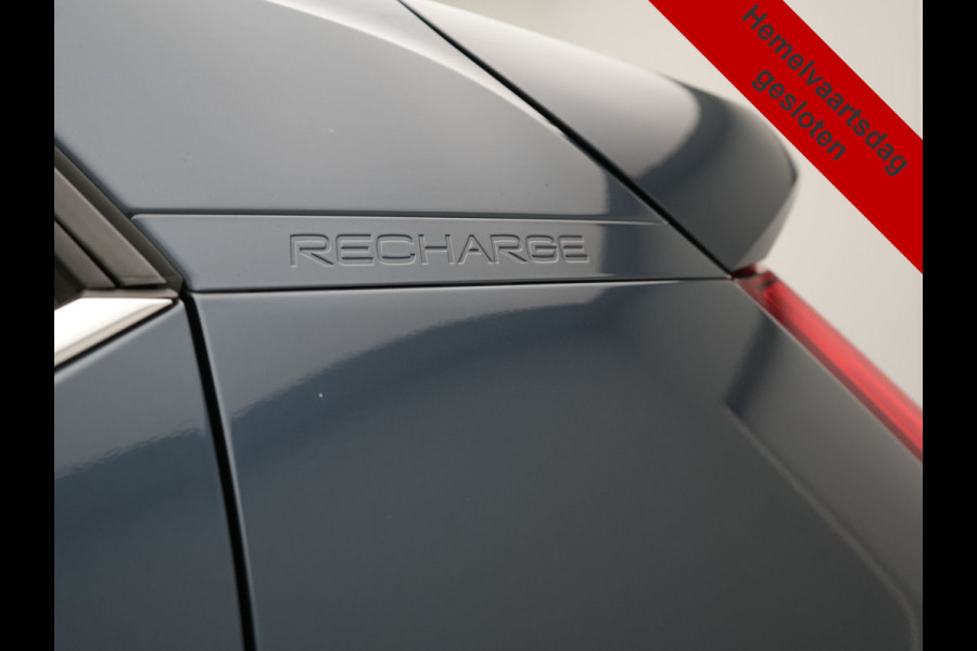 Volvo XC40 T4 Recharge Inscription 211pk PHEV Dealer O.H. | Trekhaak Af Fabriek | Adaptive Cruise | 360 Camera | Lederen Sportstoelen Memory & Verwarmd | Stuur Verwarmd | Apple Carplay | Keyless | Blis | Navigatie | DAB | Plug In Hybrid