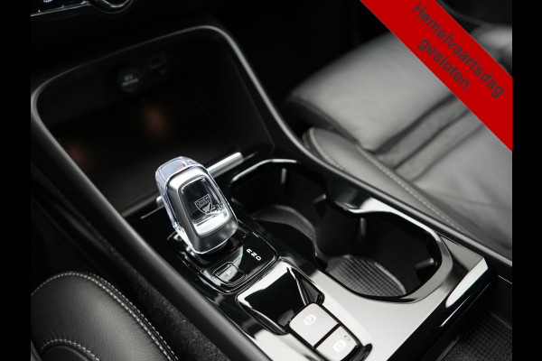 Volvo XC40 T4 Recharge Inscription 211pk PHEV Dealer O.H. | Trekhaak Af Fabriek | Adaptive Cruise | 360 Camera | Lederen Sportstoelen Memory & Verwarmd | Stuur Verwarmd | Apple Carplay | Keyless | Blis | Navigatie | DAB | Plug In Hybrid