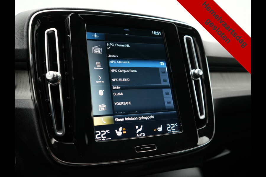 Volvo XC40 T4 Recharge Inscription 211pk PHEV Dealer O.H. | Trekhaak Af Fabriek | Adaptive Cruise | 360 Camera | Lederen Sportstoelen Memory & Verwarmd | Stuur Verwarmd | Apple Carplay | Keyless | Blis | Navigatie | DAB | Plug In Hybrid