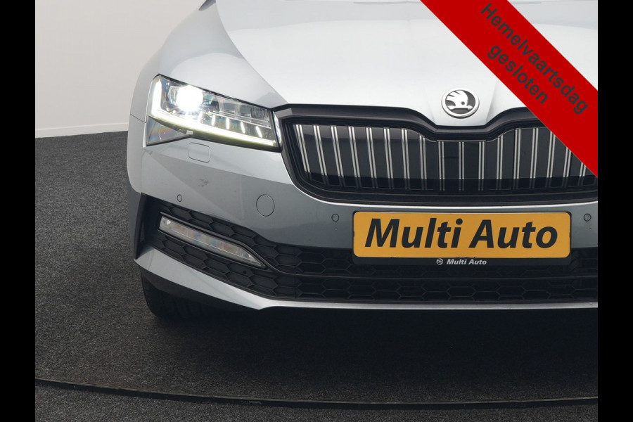 Škoda Superb Combi 1.4 TSI iV Sportline PHEV 218pk Dealer O.H | Panodak | Crystal LED | Camera | Alcantara Sportstoelen Memory & Verwarmd | Cruise Control | Sfeerverlichting | Apple Carplay | Keyless | Navigatie | Virtual | DAB | 19"L.M | Plug In Hybrid |