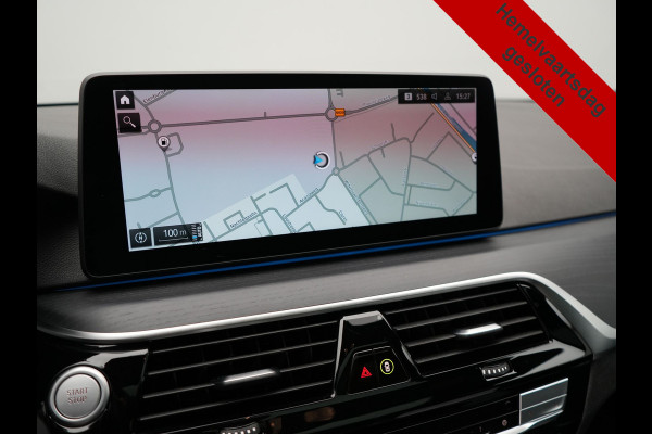 BMW 5 Serie Touring 530e M Sport PHEV 293pk Dealer O.H. | Panodak | Adaptive Cruise | 360 Camera | Harman / Kardon | Lederen Comfortzetels Memory & Verwarmd | Adaptive LED | Apple Carplay | Blis | Sfeerverlichting | Navigatie | DAB | Plug In Hybrid |