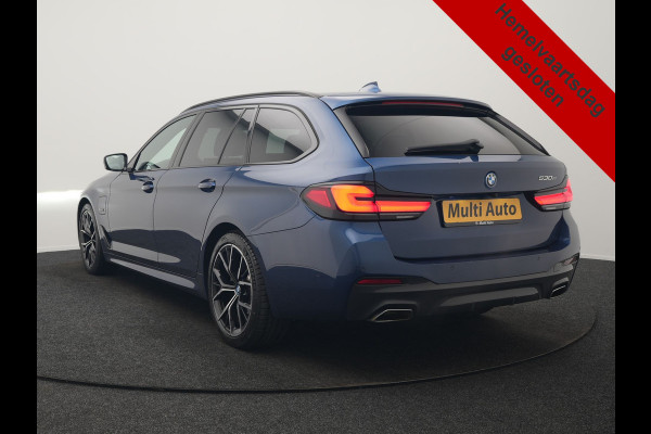 BMW 5 Serie Touring 530e M Sport PHEV 293pk Dealer O.H. | Panodak | Adaptive Cruise | 360 Camera | Harman / Kardon | Lederen Comfortzetels Memory & Verwarmd | Adaptive LED | Apple Carplay | Blis | Sfeerverlichting | Navigatie | DAB | Plug In Hybrid |