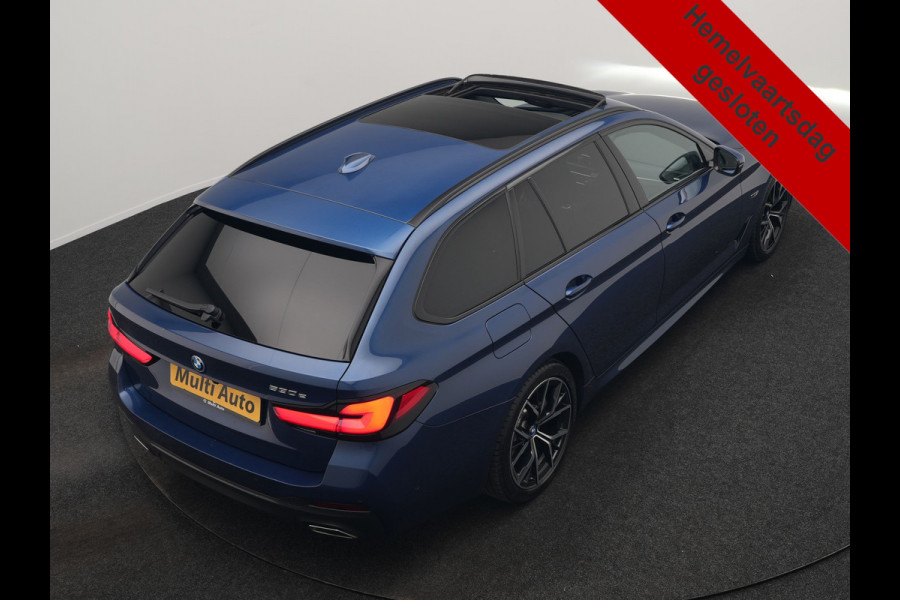BMW 5 Serie Touring 530e M Sport PHEV 293pk Dealer O.H. | Panodak | Adaptive Cruise | 360 Camera | Harman / Kardon | Lederen Comfortzetels Memory & Verwarmd | Adaptive LED | Apple Carplay | Blis | Sfeerverlichting | Navigatie | DAB | Plug In Hybrid |