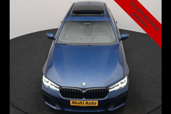 BMW 5 Serie Touring 530e M Sport PHEV 293pk Dealer O.H. | Panodak | Adaptive Cruise | 360 Camera | Harman / Kardon | Lederen Comfortzetels Memory & Verwarmd | Adaptive LED | Apple Carplay | Blis | Sfeerverlichting | Navigatie | DAB | Plug In Hybrid |