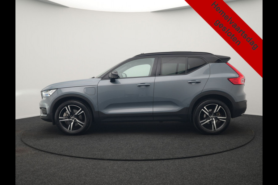 Volvo XC40 T4 Recharge R-Design PHEV 211pk Dealer O.H. | Panodak | Adaptive Cruise | Camera | Harman / Kardon | Alcantara Sportstoelen Memory & Verwarmd | Keyless | Blis | Stuur Verwarmd | Apple Carplay | 19"L.M | Plug In Hybrid |