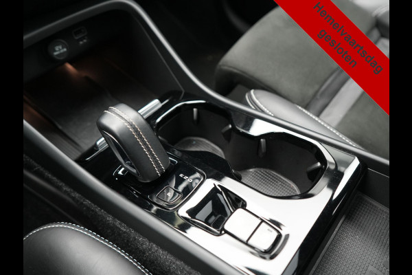 Volvo XC40 T4 Recharge R-Design PHEV 211pk Dealer O.H. | Panodak | Adaptive Cruise | Camera | Harman / Kardon | Alcantara Sportstoelen Memory & Verwarmd | Keyless | Blis | Stuur Verwarmd | Apple Carplay | 19"L.M | Plug In Hybrid |