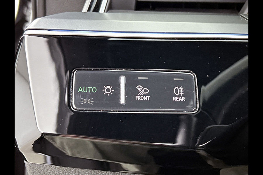 Audi e-tron E-tron 55 quattro advanced Pro S-Line Plus 95 kWh (92% SOH, Panorama, B&O, Camera, Leder, Camera, Lane Assist, Etc)