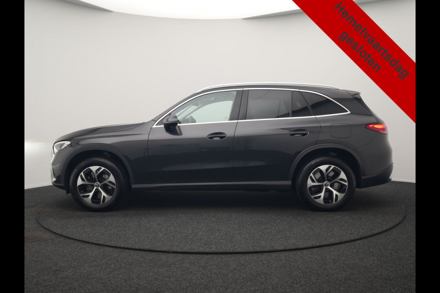 Mercedes-Benz GLC 300e 4MATIC Luxury Line 313pk Dealer O.H. | Trekhaak Af Fabriek | Adaptive Cruise | Camera | Lederen Sportstoelen Memory & Verwarmd | Sfeerverlichting | Blis | Stuur Verwarmd | Navigatie | DAB | Plug In Hybrid |