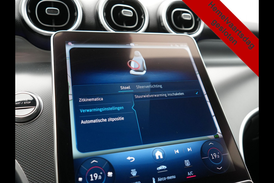 Mercedes-Benz GLC 300e 4MATIC Luxury Line 313pk Dealer O.H. | Trekhaak Af Fabriek | Adaptive Cruise | Camera | Lederen Sportstoelen Memory & Verwarmd | Sfeerverlichting | Blis | Stuur Verwarmd | Navigatie | DAB | Plug In Hybrid |