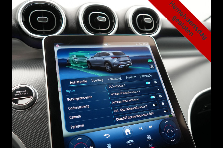 Mercedes-Benz GLC 300e 4MATIC Luxury Line 313pk Dealer O.H. | Trekhaak Af Fabriek | Adaptive Cruise | Camera | Lederen Sportstoelen Memory & Verwarmd | Sfeerverlichting | Blis | Stuur Verwarmd | Navigatie | DAB | Plug In Hybrid |