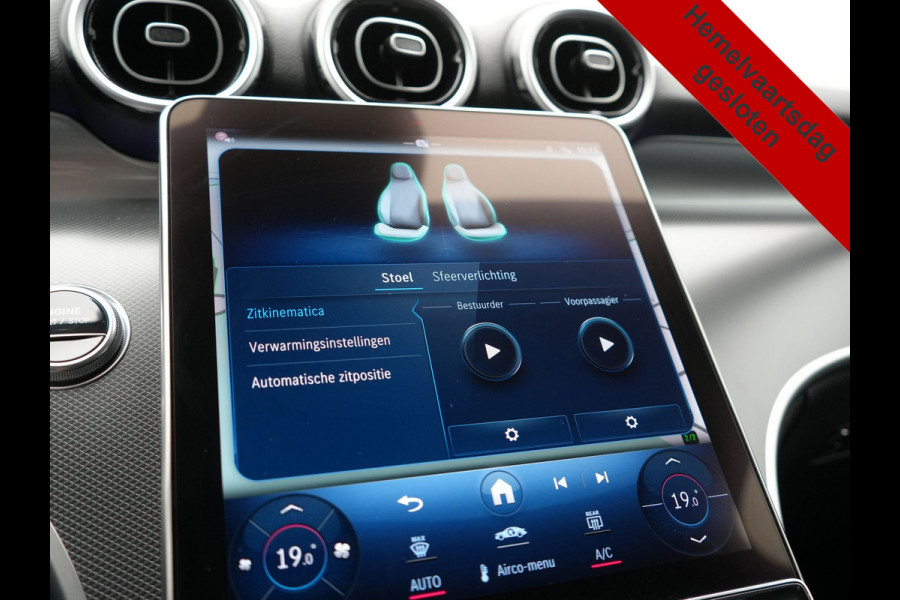Mercedes-Benz GLC 300e 4MATIC Luxury Line 313pk Dealer O.H. | Trekhaak Af Fabriek | Adaptive Cruise | Camera | Lederen Sportstoelen Memory & Verwarmd | Sfeerverlichting | Blis | Stuur Verwarmd | Navigatie | DAB | Plug In Hybrid |
