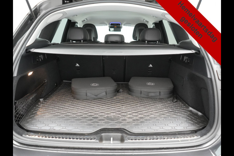 Mercedes-Benz GLC 300e 4MATIC Luxury Line 313pk Dealer O.H. | Trekhaak Af Fabriek | Adaptive Cruise | Camera | Lederen Sportstoelen Memory & Verwarmd | Sfeerverlichting | Blis | Stuur Verwarmd | Navigatie | DAB | Plug In Hybrid |
