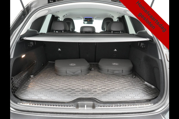 Mercedes-Benz GLC 300e 4MATIC Luxury Line 313pk Dealer O.H. | Trekhaak Af Fabriek | Adaptive Cruise | Camera | Lederen Sportstoelen Memory & Verwarmd | Sfeerverlichting | Blis | Stuur Verwarmd | Navigatie | DAB | Plug In Hybrid |