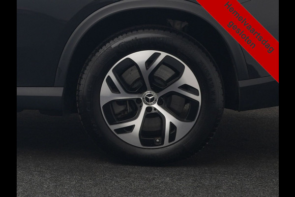 Mercedes-Benz GLC 300e 4MATIC Luxury Line 313pk Dealer O.H. | Trekhaak Af Fabriek | Adaptive Cruise | Camera | Lederen Sportstoelen Memory & Verwarmd | Sfeerverlichting | Blis | Stuur Verwarmd | Navigatie | DAB | Plug In Hybrid |
