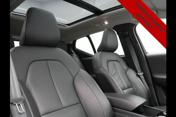 Volvo XC40 T5 Ultimate Dark PHEV 262pk Dealer O.H. | Trekhaak Af Fabriek | Panodak | 360 Camera | Harman & Kardon | Lederen Sportstoelen Memory & Verwarmd | Cruise Control | Apple Carplay | Navigatie | Stuur Verwarmd | Keyless | DAB |