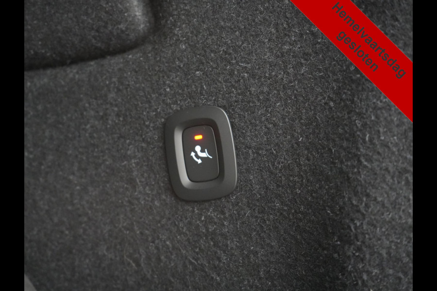 Volvo XC40 T5 Ultimate Dark PHEV 262pk Dealer O.H. | Trekhaak Af Fabriek | Panodak | 360 Camera | Harman & Kardon | Lederen Sportstoelen Memory & Verwarmd | Cruise Control | Apple Carplay | Navigatie | Stuur Verwarmd | Keyless | DAB |