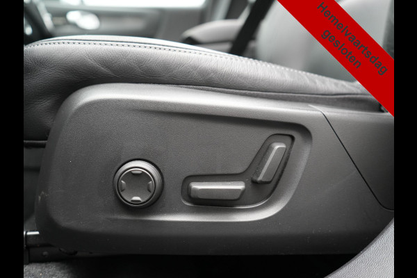 Volvo XC40 T5 Ultimate Dark PHEV 262pk Dealer O.H. | Trekhaak Af Fabriek | Panodak | 360 Camera | Harman & Kardon | Lederen Sportstoelen Memory & Verwarmd | Cruise Control | Apple Carplay | Navigatie | Stuur Verwarmd | Keyless | DAB |