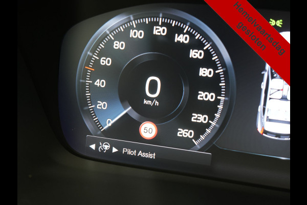Volvo XC40 T5 Ultimate Dark PHEV 262pk Dealer O.H. | Trekhaak Af Fabriek | Panodak | 360 Camera | Harman & Kardon | Lederen Sportstoelen Memory & Verwarmd | Cruise Control | Apple Carplay | Navigatie | Stuur Verwarmd | Keyless | DAB |