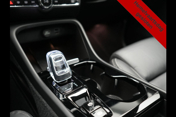 Volvo XC40 T5 Ultimate Dark PHEV 262pk Dealer O.H. | Trekhaak Af Fabriek | Panodak | 360 Camera | Harman & Kardon | Lederen Sportstoelen Memory & Verwarmd | Cruise Control | Apple Carplay | Navigatie | Stuur Verwarmd | Keyless | DAB |