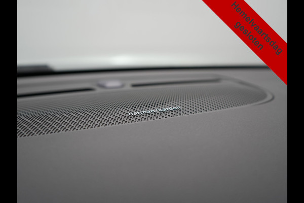 Volvo XC40 T5 Ultimate Dark PHEV 262pk Dealer O.H. | Trekhaak Af Fabriek | Panodak | 360 Camera | Harman & Kardon | Lederen Sportstoelen Memory & Verwarmd | Cruise Control | Apple Carplay | Navigatie | Stuur Verwarmd | Keyless | DAB |