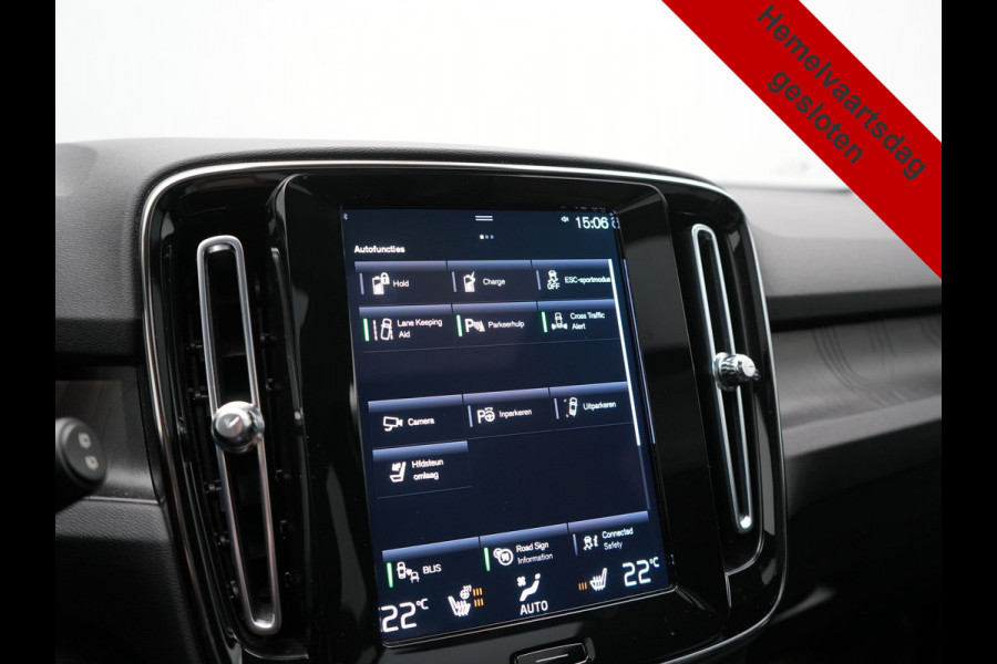 Volvo XC40 T5 Ultimate Dark PHEV 262pk Dealer O.H. | Trekhaak Af Fabriek | Panodak | 360 Camera | Harman & Kardon | Lederen Sportstoelen Memory & Verwarmd | Cruise Control | Apple Carplay | Navigatie | Stuur Verwarmd | Keyless | DAB |