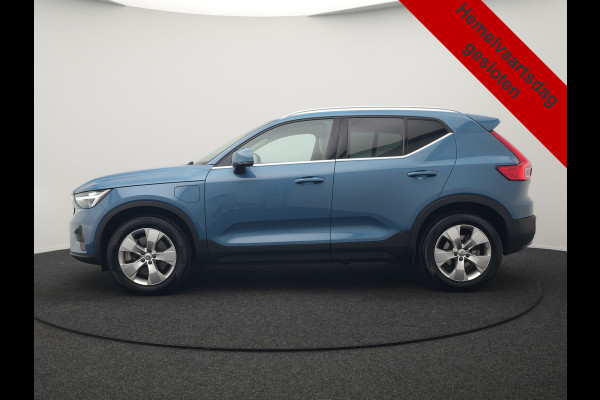 Volvo XC40 T5 Plus Bright PHEV 262pk Dealer O.H | Trekhaak Af Fabriek | Camera | Adaptive Cruise | Harman & Kardon | Lederen Sportstoelen Memory & Verwarmd | Keyless | Blis | Stuur Verwarmd | Navigatie | Virtual | 18"L.M | DAB |