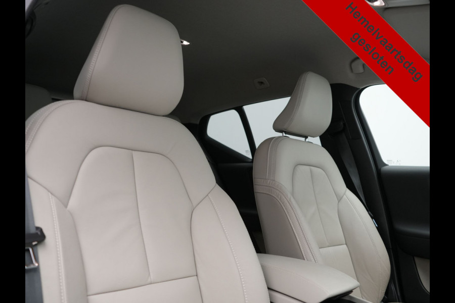 Volvo XC40 T5 Plus Bright PHEV 262pk Dealer O.H | Trekhaak Af Fabriek | Camera | Adaptive Cruise | Harman & Kardon | Lederen Sportstoelen Memory & Verwarmd | Keyless | Blis | Stuur Verwarmd | Navigatie | Virtual | 18"L.M | DAB |